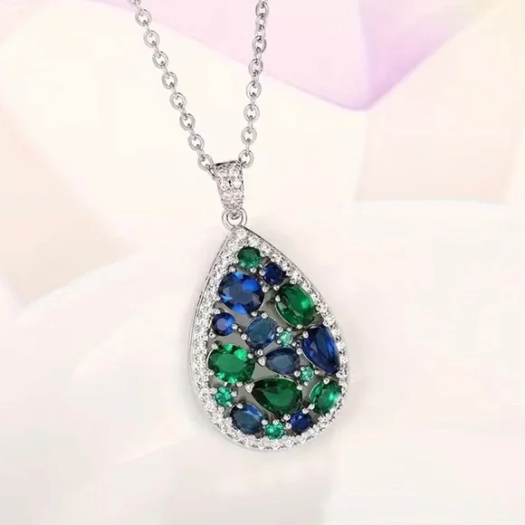 - Emerald and Blue Sapphire Necklace - Picture 6 of 8